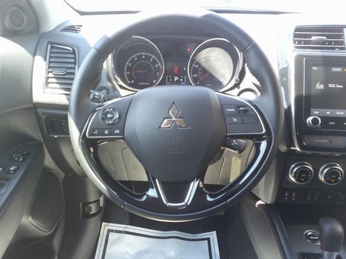 Used 2025 Mitsubishi Outlander Sport AWD image 18