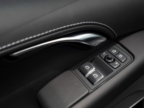 Used 2025 Lotus Emira RWD image 14