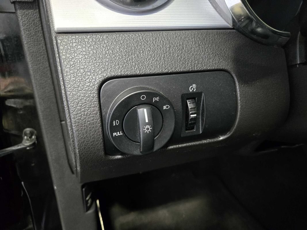 Used 2006 Ford Mustang GT RWD image 15