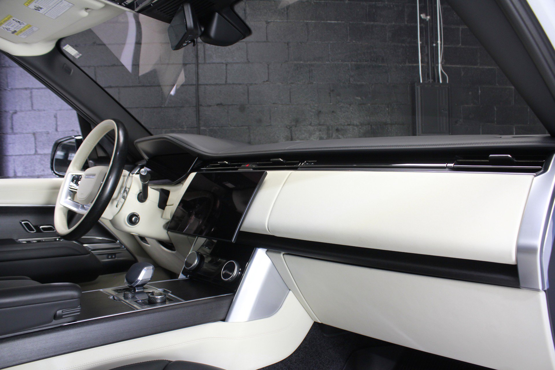 Used 2023 Land Rover Range Rover Long Wheelbase Autobiography AWD/4WD image 61