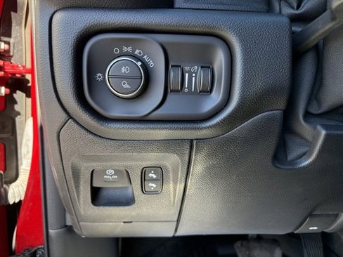 Used 2021 RAM 1500 Laramie image 27