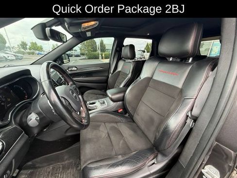 Used 2021 Jeep Grand Cherokee Trailhawk w/ Premium Lighting Group AWD/4WD image 12