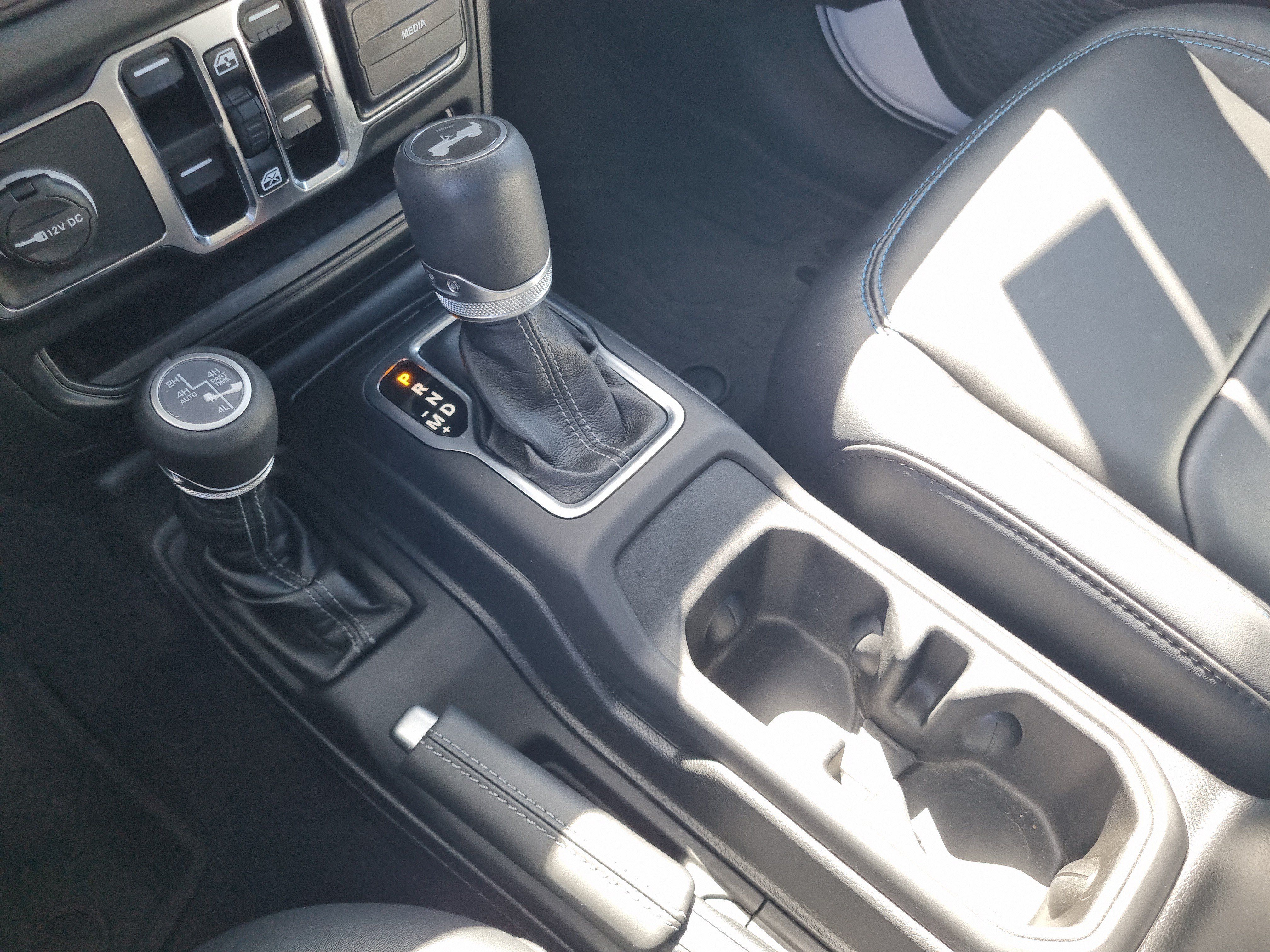 Used 2024 Jeep Wrangler High Altitude AWD/4WD image 29