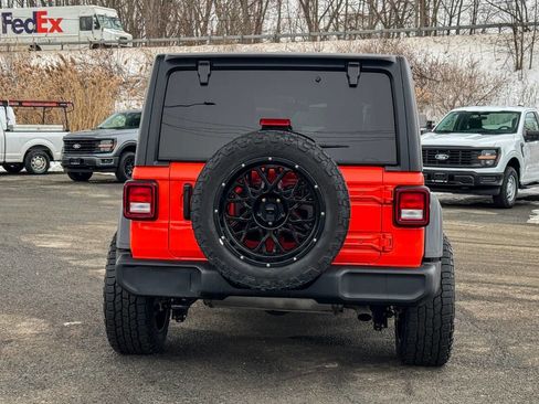 Used 2023 Jeep Wrangler Sport S image 3