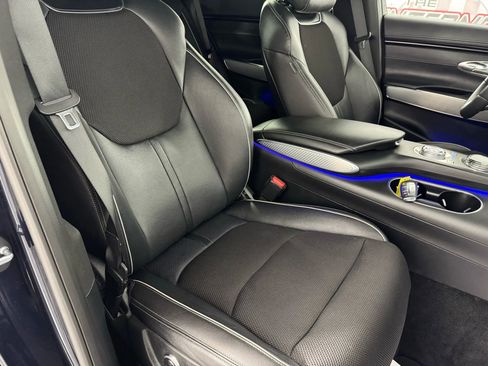 Used 2023 Genesis GV70 2.5T w/ Sport Prestige Package image 37