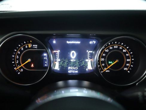 Used 2021 Jeep Wrangler Unlimited Sahara image 26