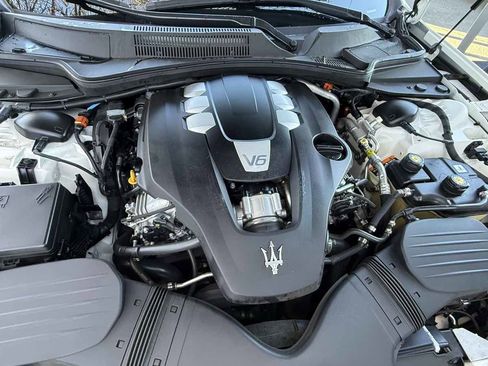 Used 2022 Maserati Quattroporte GT image 34