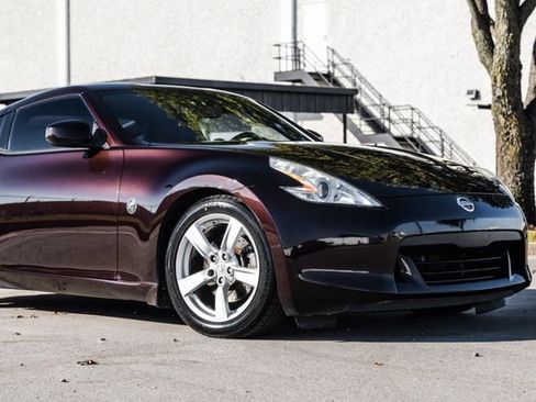 Used 2010 Nissan 370Z Touring image 27