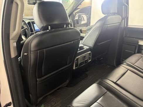 Used 2019 Ford F150 Lariat w/ Equipment Group 502A Luxury AWD/4WD image 25
