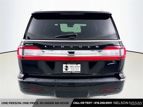 Used 2021 Lincoln Navigator Reserve image 6