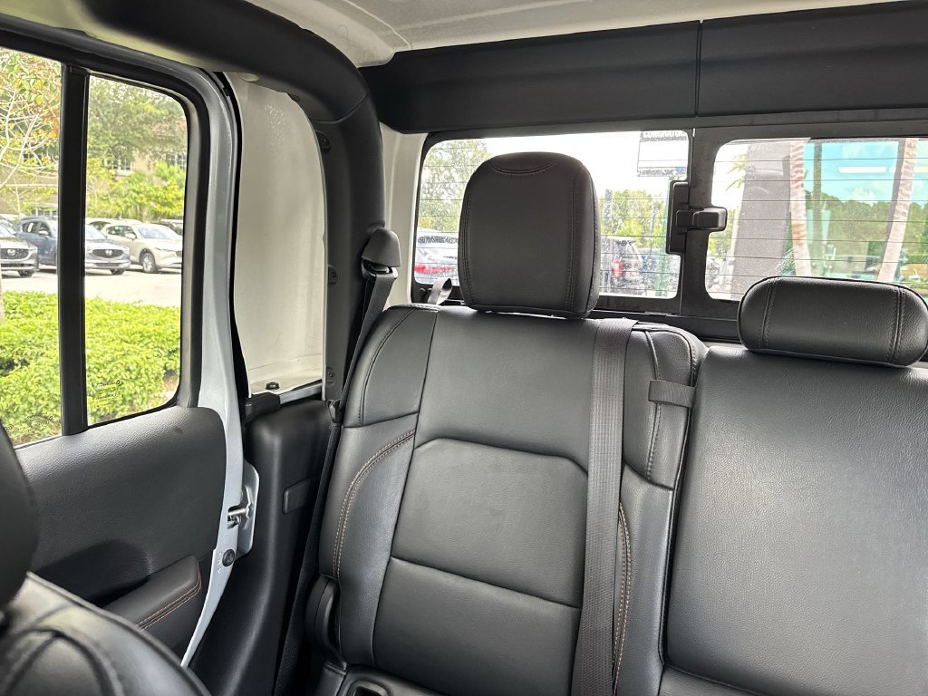 Used 2022 Jeep Gladiator Mojave w/ Trailer Tow Package AWD/4WD image 17