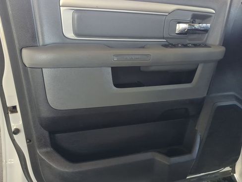 Used 2017 RAM 2500 SLT image 18