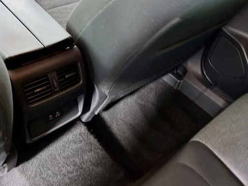 Used 2023 Nissan Rogue SV image 23