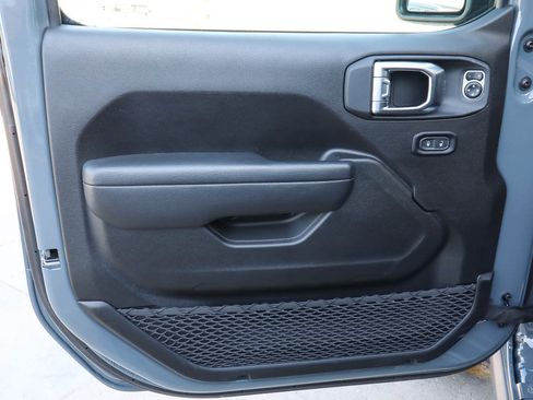 Used 2025 Jeep Wrangler Unlimited Rubicon 4xe w/ Safety Group image 16