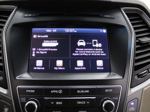 Used 2017 Hyundai Santa Fe SE image 39