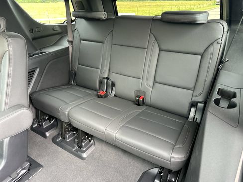 Used 2025 Chevrolet Tahoe High Country AWD/4WD image 26