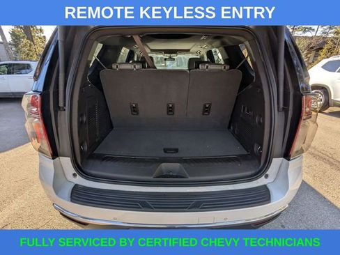 Used 2021 Chevrolet Tahoe LT w/ LT Signature Package image 18