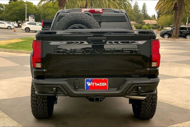New 2026 Chevrolet Colorado ZR2 w/ ZR2 Bison Edition AWD/4WD image 4