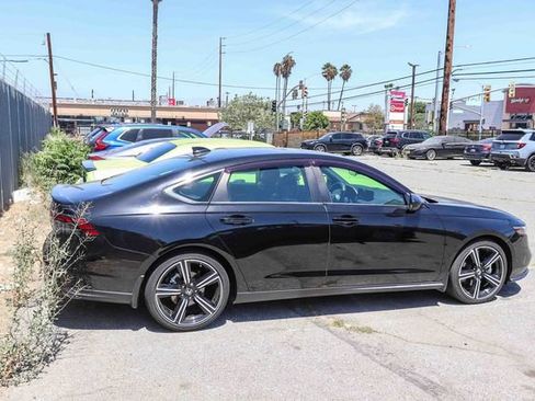 Used 2023 Honda Accord Sport image 11