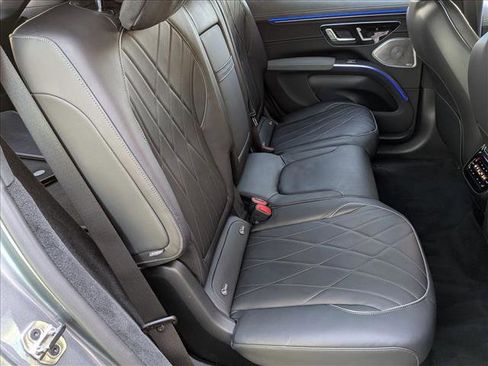 Used 2023 Mercedes-Benz EQS 580 4MATIC SUV image 21