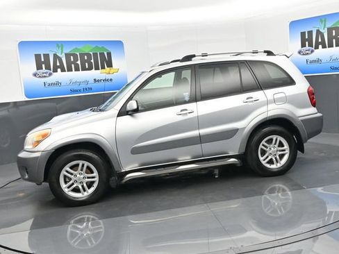 Used 2004 Toyota RAV4 2WD w/ Sport Pkg image 2