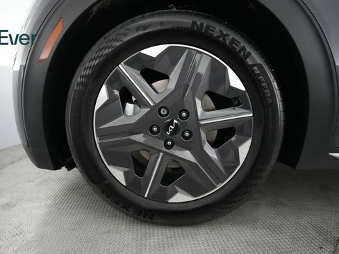 Used 2025 Kia EV6 Light RWD image 19