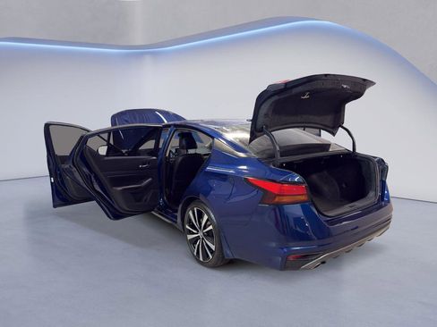 Used 2019 Nissan Altima 2.5 SR w/ SR Premium Package image 10