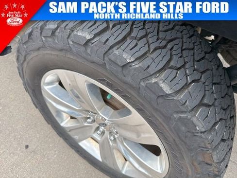 Used 2015 Ford F150 Platinum w/ Equipment Group 701A Luxury image 8