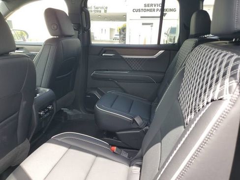 New 2026 GMC Acadia Denali w/ Super Cruise Package FWD image 11