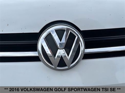 Used 2016 Volkswagen Golf SE w/ Lighting Package image 10