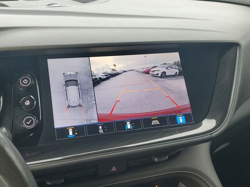 Used 2021 Buick Envision Essence w/ Technology Package I FWD image 28