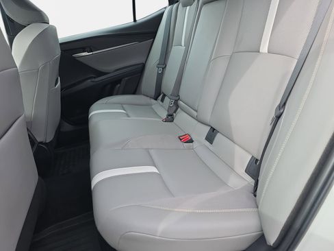 Used 2025 Toyota Camry SE w/ Multimedia Upgrade Package image 13