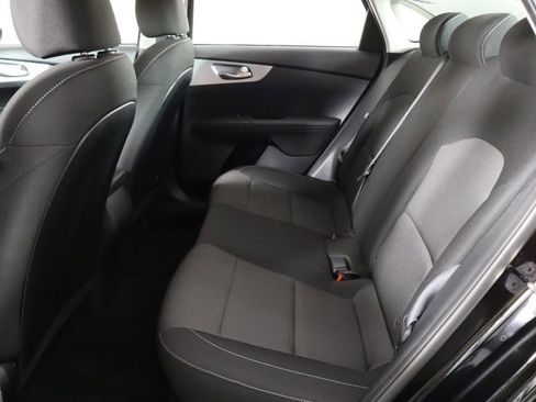 Used 2023 Kia Forte LXS w/ LXS Technology Package FWD image 16