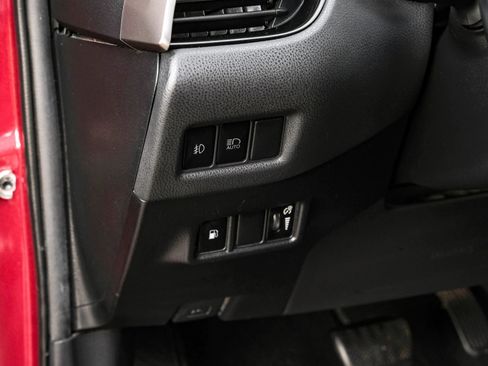 Used 2019 Toyota C-HR Limited image 24