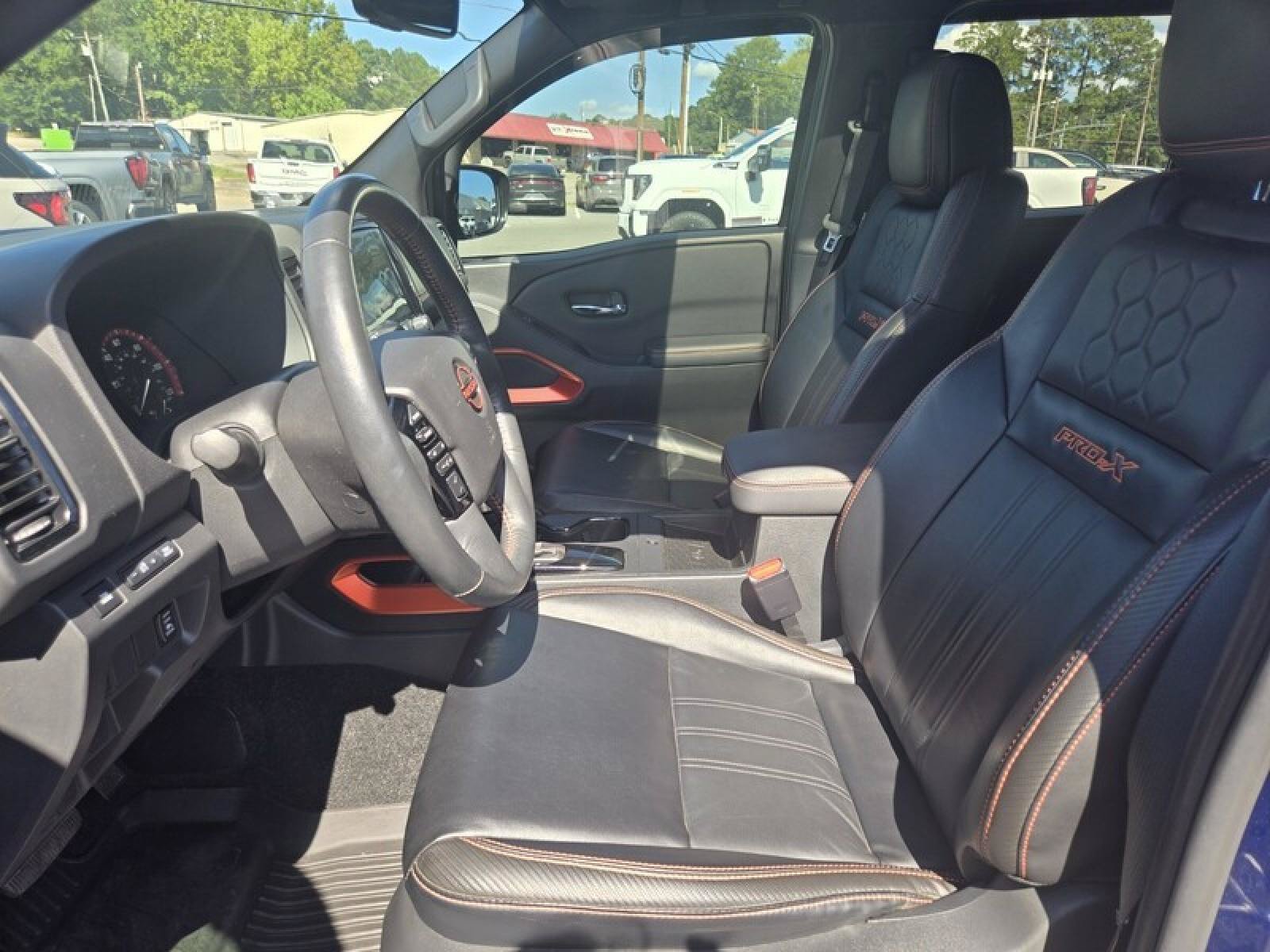 Used 2023 Nissan Frontier Pro-X w/ Pro-X Premium Package RWD image 18