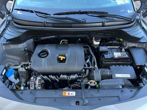 Used 2025 Kia Soul LX w/ LX Technology Package image 28