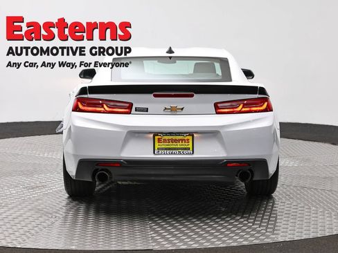 Used 2018 Chevrolet Camaro LT RWD image 6