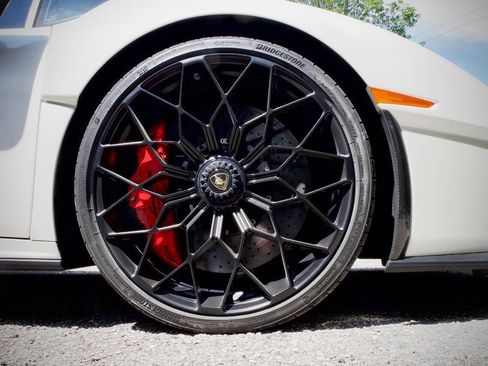 Used 2023 Lamborghini Huracan STO RWD image 6