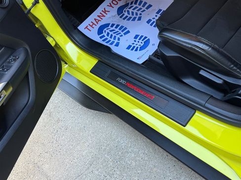 Used 2021 Ford Mustang Shelby GT500 w/ Carbon Fiber Track Pack image 57