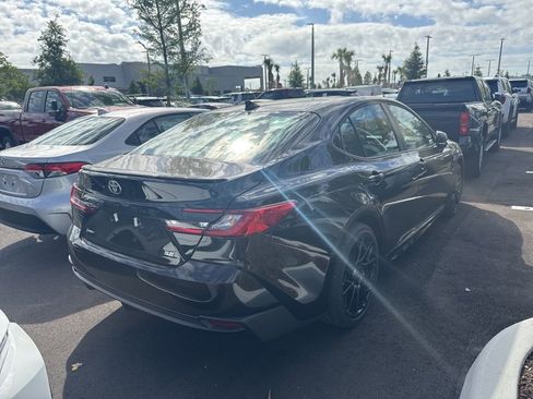 New 2026 Toyota Camry SE FWD image 4