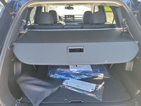 New 2025 Mitsubishi Outlander SEL image 9