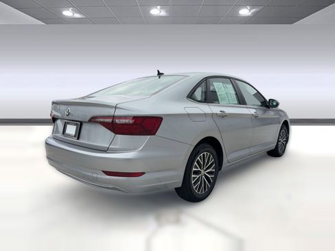 Used 2020 Volkswagen Jetta SE image 9