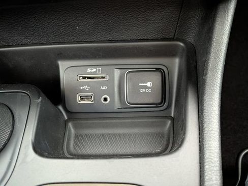 Used 2016 Jeep Cherokee 75th Anniversary AWD/4WD image 9