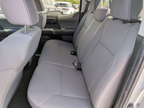 Used 2022 Toyota Tacoma SR5 AWD/4WD image 15