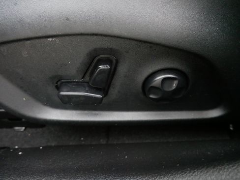 Used 2020 Jeep Compass Latitude w/ Cold Weather Group image 20