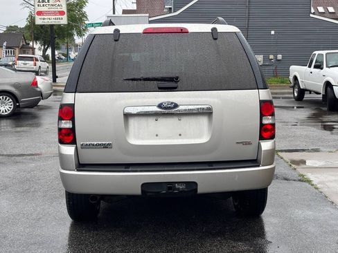 Used 2007 Ford Explorer XLT AWD/4WD image 6
