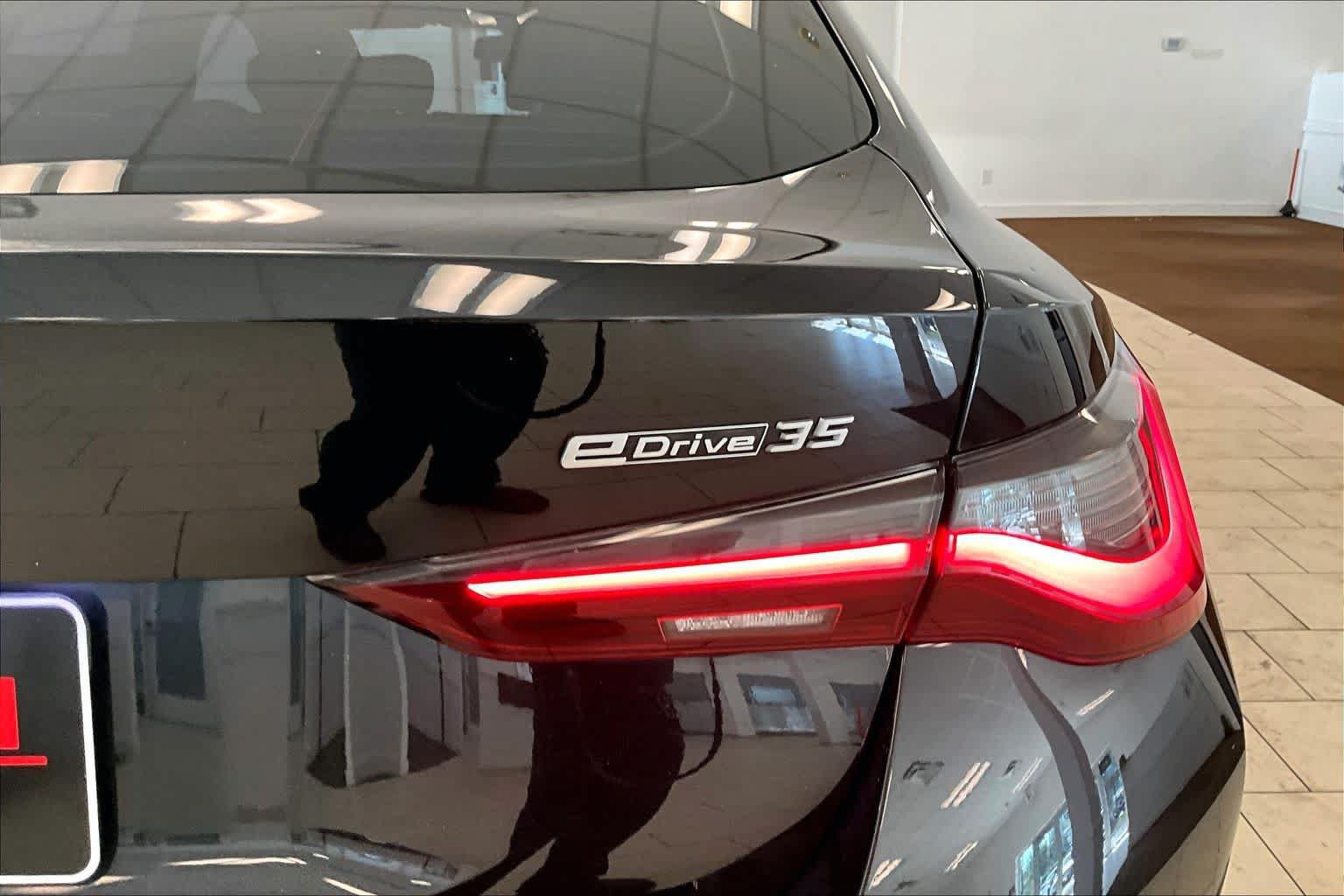Used 2023 BMW i4 eDrive35 w/ Premium Package RWD image 9