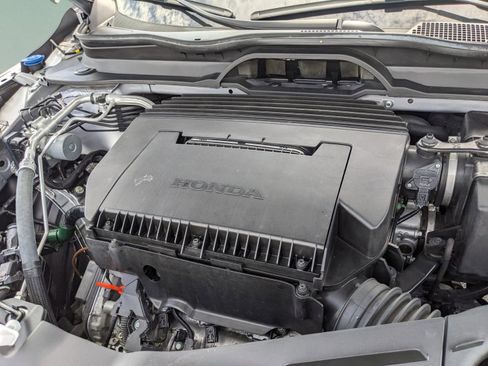 Used 2024 Honda Pilot EX-L image 10