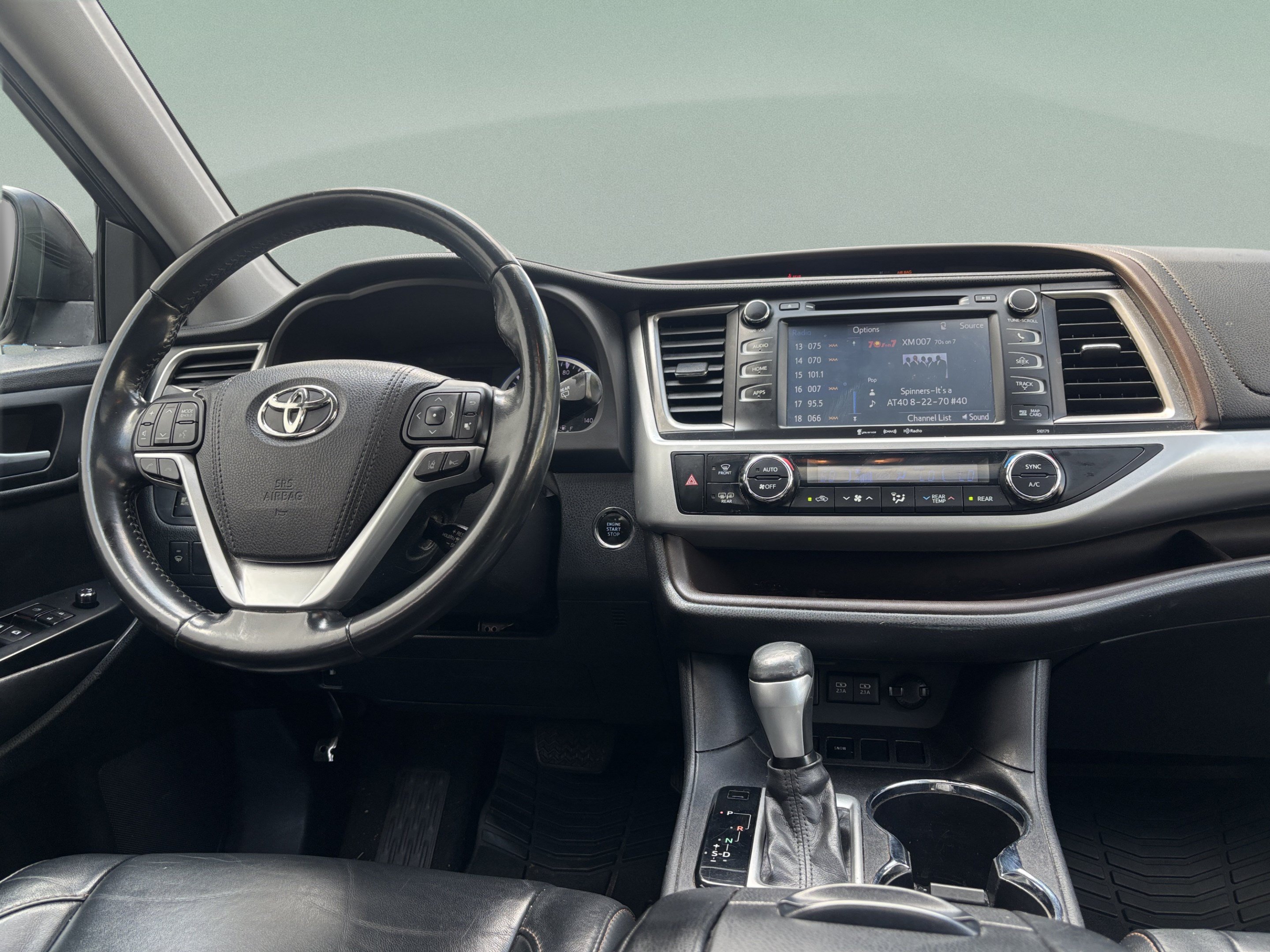 Used 2017 Toyota Highlander XLE FWD image 7