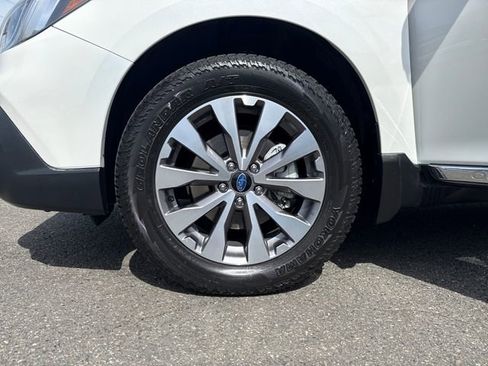 Used 2019 Subaru Outback 3.6R Touring AWD/4WD image 28